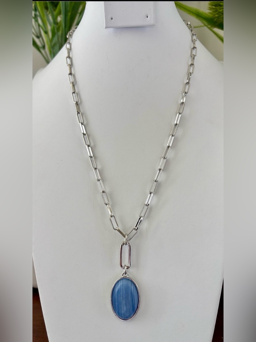 Tahari Oval Blue Stone drop pendant,silvertone paperclip chain,claw clasp
